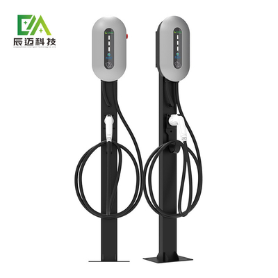 良い価格 マッキー 7KW 11KW 22KW シルバー・コラム・タイプ スタンド・フロア・シングル・ガン 電動車両 AC充電台 オンライン