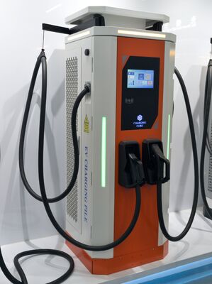 良い価格 商業用駐車場向け 60kW シングルガン CCS2 DC急速充電器 IP54 OCPP1.6J 10インチタッチスクリーン オンライン